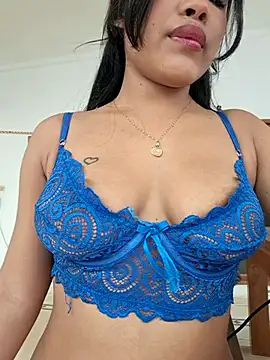 Chatroom XXX en direct de Jenifer_em