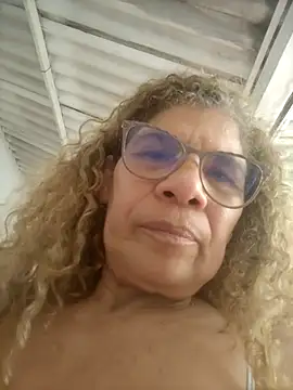 Živý XXX chat indiraa-channell