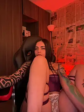 i_am_nina_: απευθείας συνομιλία ΧΧΧ