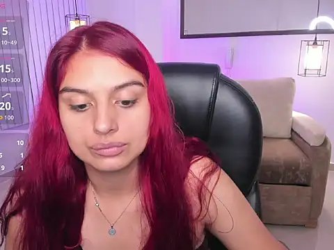 Raven-reyess Webcam Show