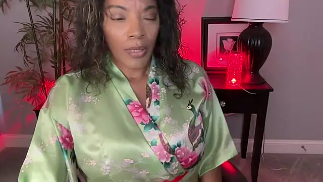 Chat XXX en directo de ItsNikki