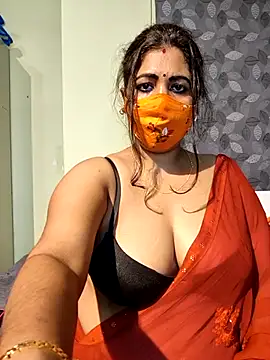 Poly_bhabi élő XXX-chatje