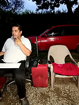 hotandfierylatinos2023 即時 XXX 聊天