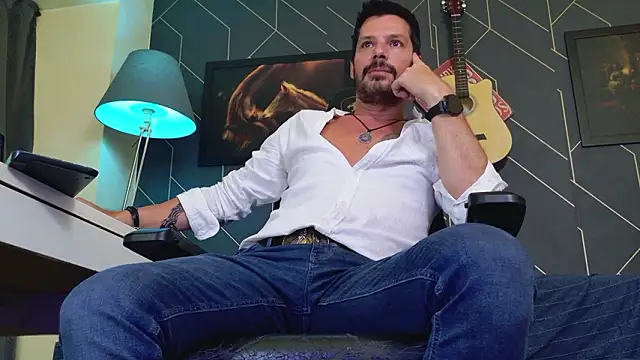 Chat +18 de ChrisKox ao vivo