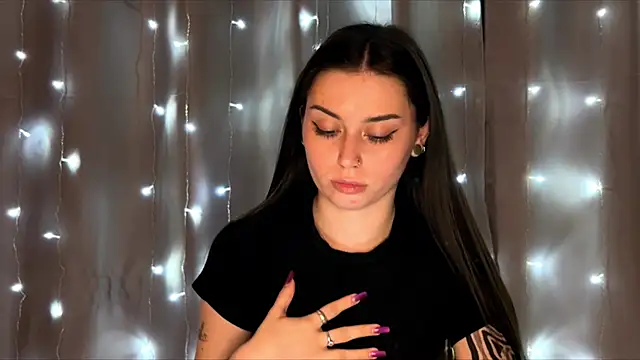 bellarison élő XXX-chatje