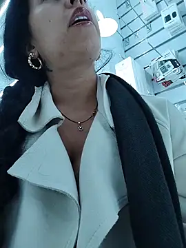 XXX chat uživo modela Luianna