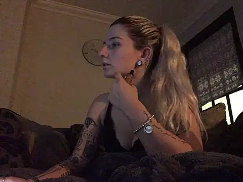 Webkamerová show xxamyleighxx