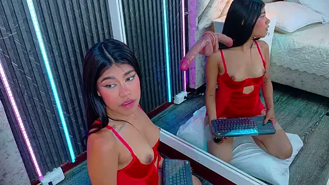 ZafiraRose élő XXX-chatje