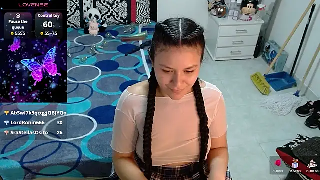 Chatroom XXX en direct de soniafuckboobs