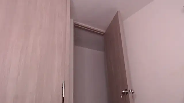 scarlett_diamond11's Live XXX Chat