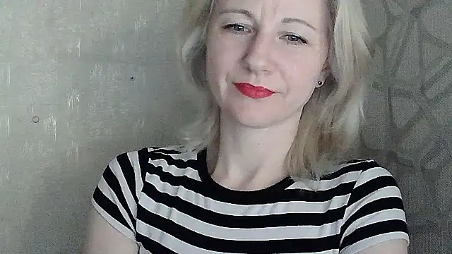 Katerina-Kissa webkamerás műsora