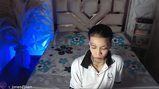 Chatroom XXX en direct de Jonesliam23