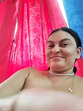 Chat +18 de Horny-Mommy-Dirty ao vivo