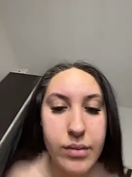 Lucy_doll22 라이브 XXX 채 팅