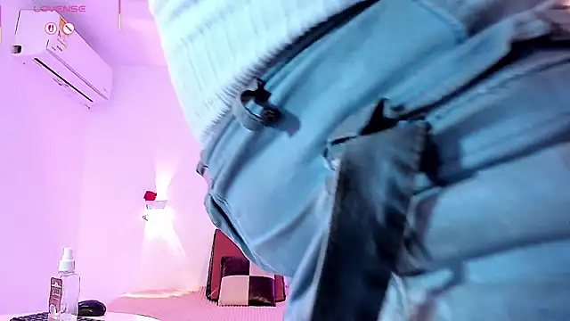 Sol_Vanegas 라이브 XXX 채팅