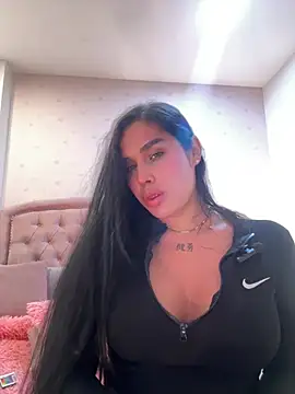 Bella__Wood Show Webcam