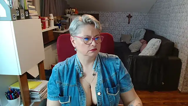 دردشة bigtits4you الجنسية المباشرة