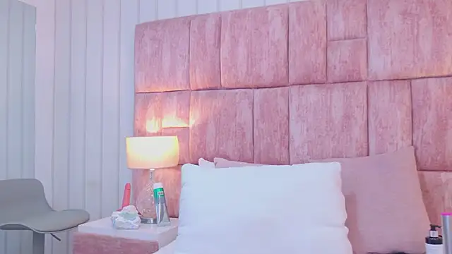 ScarlettFoox Show in webcam