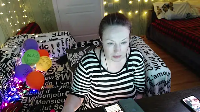 MarleneDietrich's Live XXX Chat