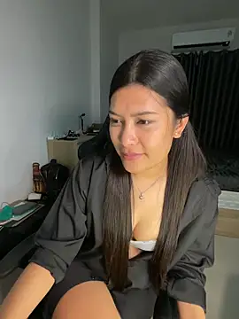 Chat +18 de NaughtyKK_ ao vivo