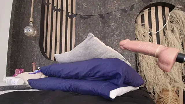 salome-gh live XXX chat