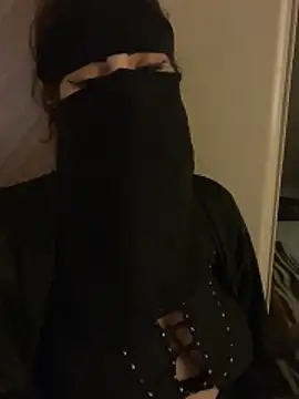 Pertunjukan Kamera Web Mia_2026