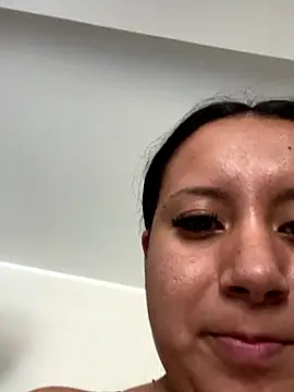 Alaia33200's Webcam Show