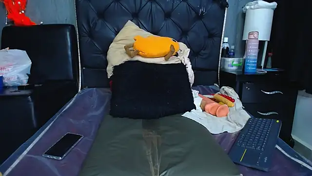 Czat XXX na żywo – Katty_dirty31