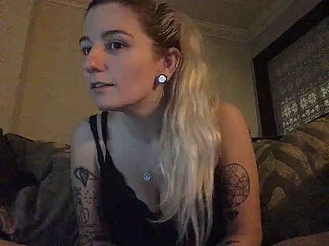 xxamyleighxx élő XXX-chatje