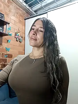 Show modela Penelope47 na web-kameri