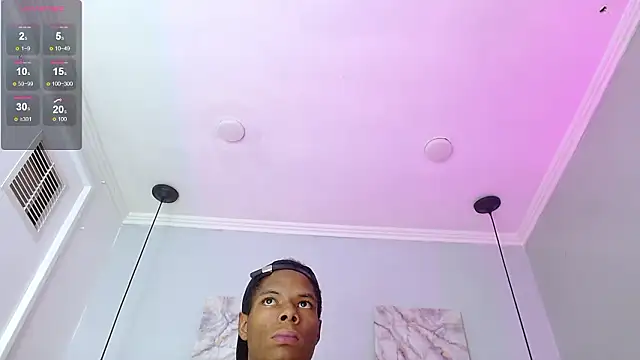 Santiago_Ortiz_'s Live XXX Chat