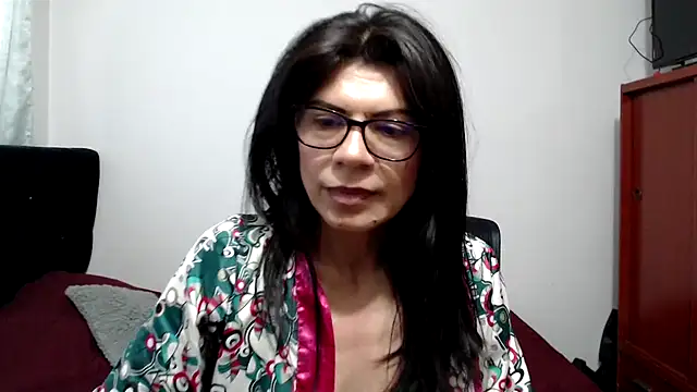 abrilsex23 Adlı Modelin Canlı XXX Sohbeti