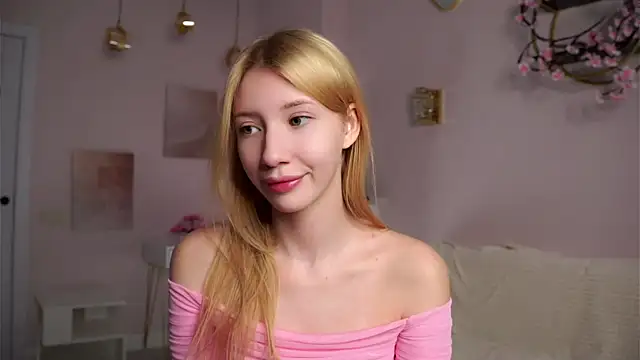 SunnivaCovilのライブXXXチャット