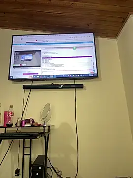 scarlet_tommy: απευθείας συνομιλία ΧΧΧ