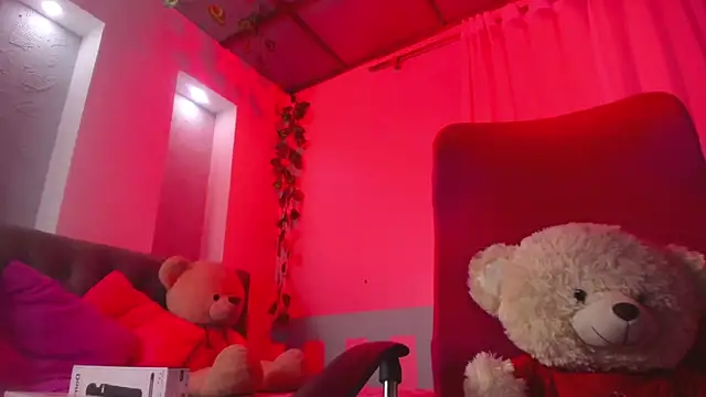 ROZZE_MILA Live XXX-chat