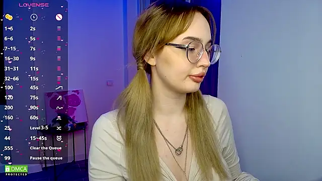 Sembang XXX Secara Langsung AdeLuna