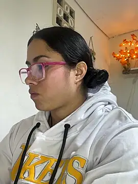 Pokazy przed kamerką – Sweet__Nurse1