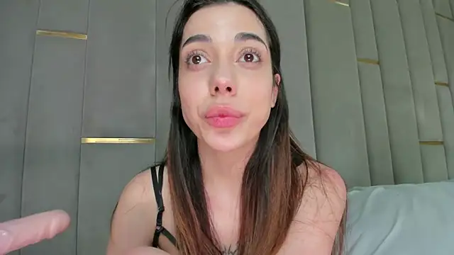 eva_lim Show in webcam