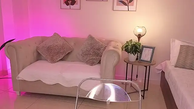 Chat XXX en directo de DahianaWalcott