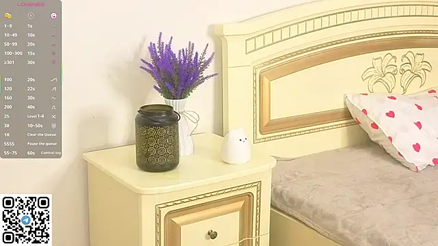 Chat XXX en directo de EnricaElis