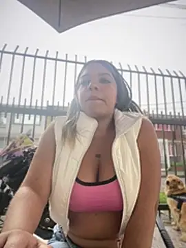 AdaPink_のライブXXXチャット