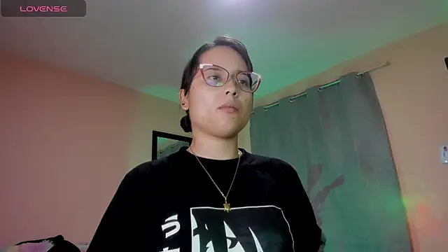 Chat +18 de shantalc3rezo ao vivo