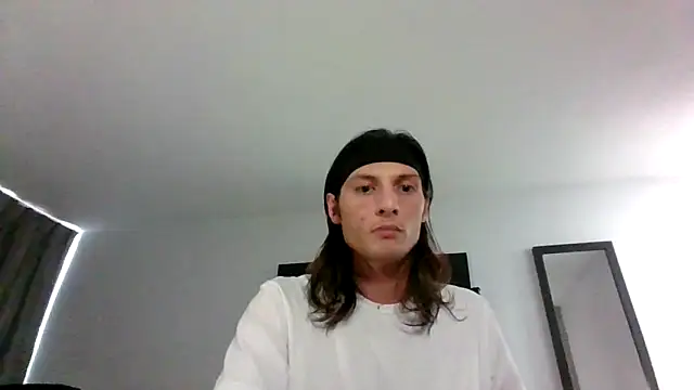 Edgeof26 Show Webcam