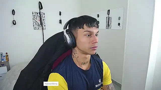 Leonard_Price – Live XXX-chat