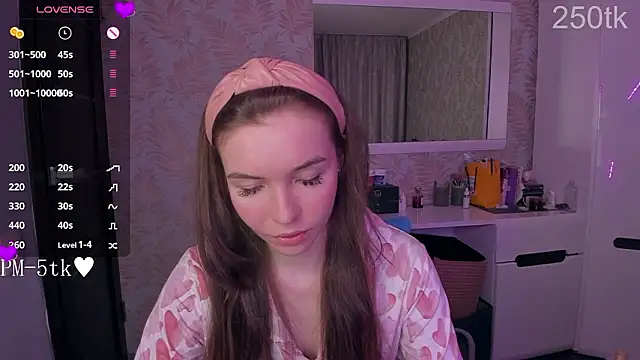 YonaBonesn Live XXX chat