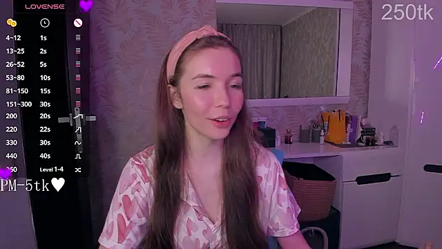 YonaBones Live XXX-chat