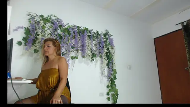 Czat XXX na żywo – StephyJones1