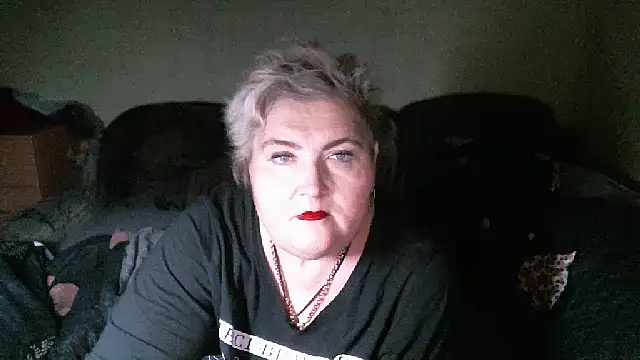 Lana555 即時 XXX 聊天