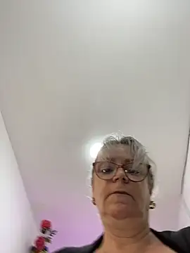 slutgold 即時 XXX 聊天