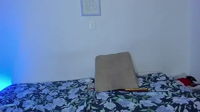 Nikki__uwu's Live XXX Chat